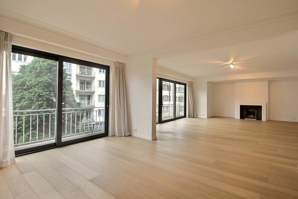 Appartement te  huur in Elsene 1050 3000.00€ 4 slaapkamers 205.00m² - Zoekertje 312715