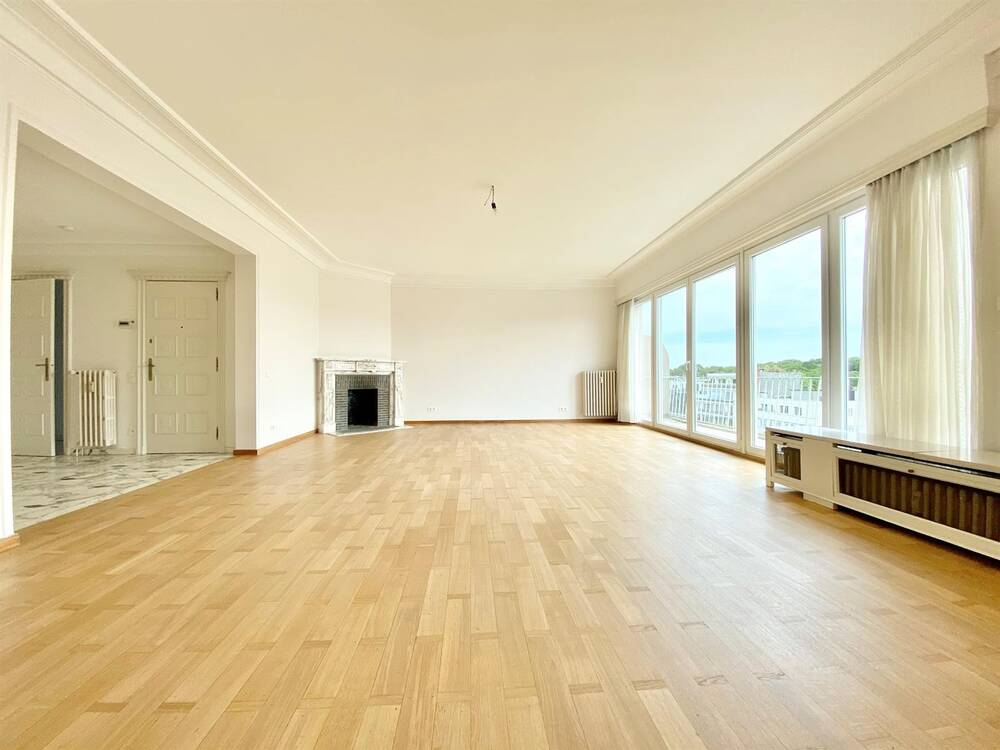 Penthouse te  huur in Ukkel 1180 3650.00€ 3 slaapkamers 220.00m² - Zoekertje 313540