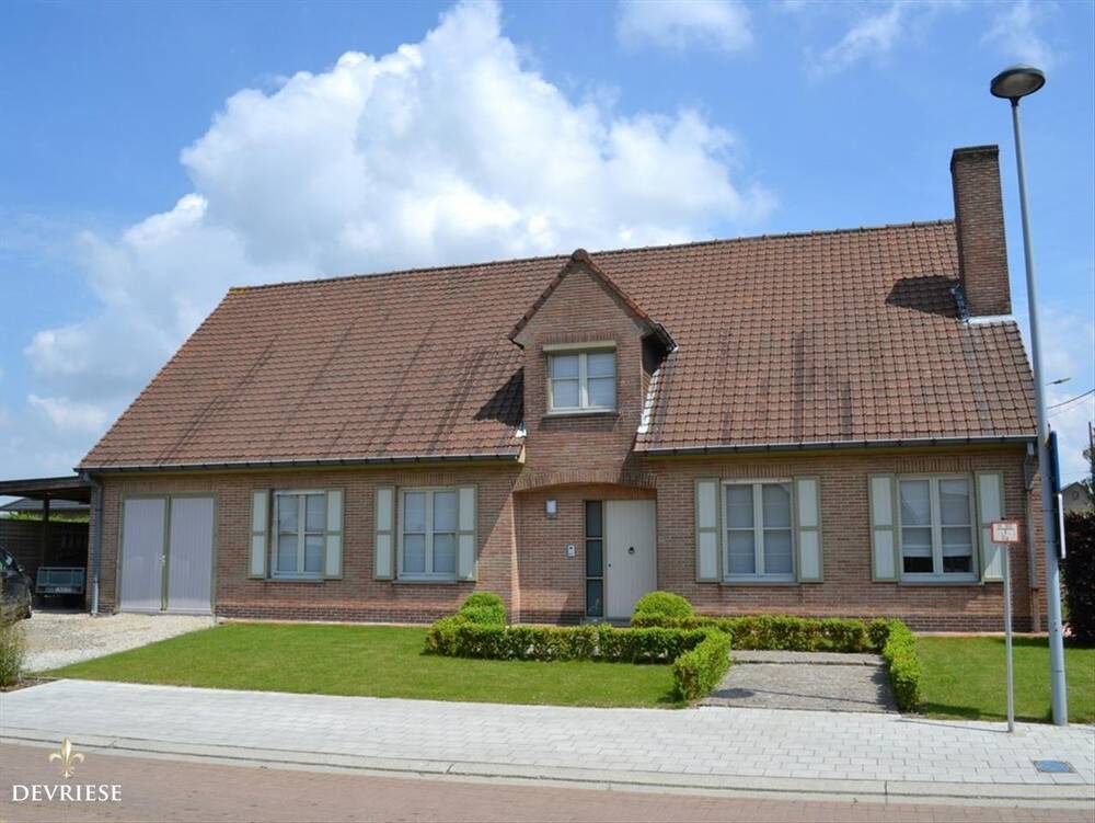 Villa à louer à Sint-Eloois-Winkel 8880 885.00€ 3 chambres 310.00m² - annonce 315000