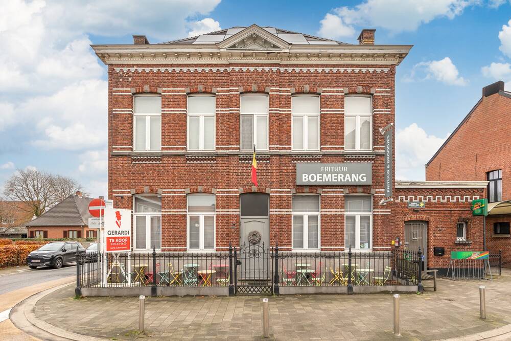 Mixgebouw te  koop in Rijkevorsel 2310 895000.00€ 6 slaapkamers 318.00m² - Zoekertje 326076