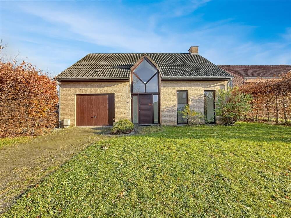 Villa te  huur in Waver 1300 1550.00€ 3 slaapkamers 0.00m² - Zoekertje 326680