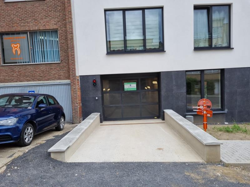 Parking / garage à louer à Forest 1190 179.00€  chambres m² - annonce 341621