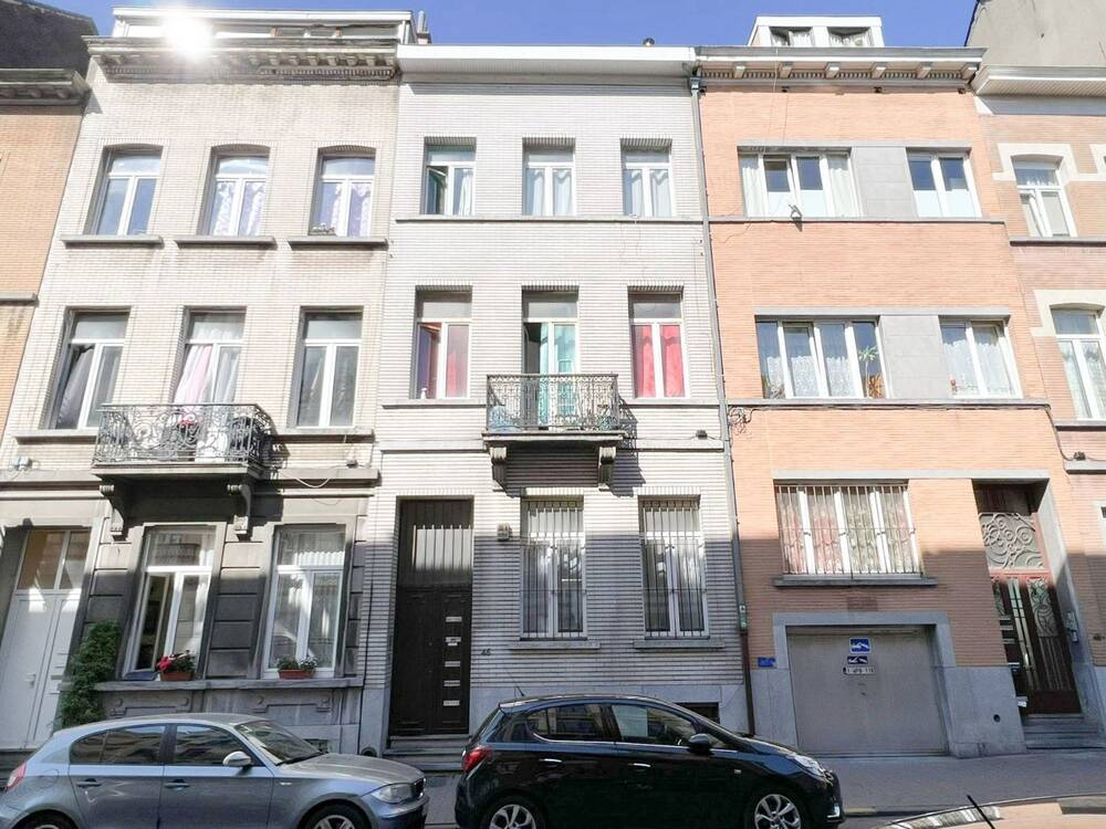 Mixgebouw te  koop in Sint-Gillis 1060 525000.00€ 6 slaapkamers 300.00m² - Zoekertje 353098