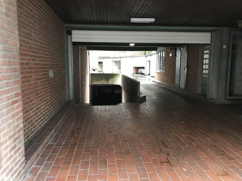 Parking & garage te  huur in Luik 4000 70.00€  slaapkamers m² - Zoekertje 361858