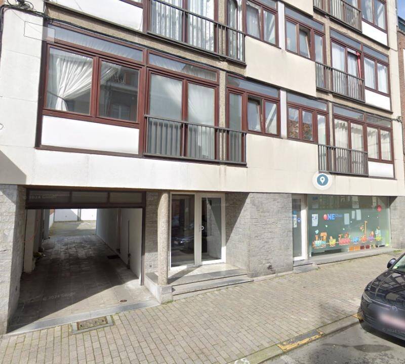 Parking & garage te  huur in Ukkel 1180 150.00€  slaapkamers m² - Zoekertje 362432