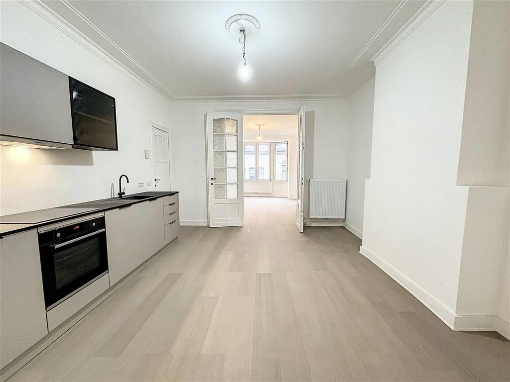 Appartementsgebouw te  koop in Ukkel 1180 1500000.00€ 10 slaapkamers 505.00m² - Zoekertje 363426