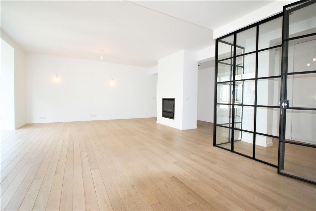 Appartement à louer à Saint-Gilles 1060 2500.00€ 3 chambres 147.00m² - annonce 366201