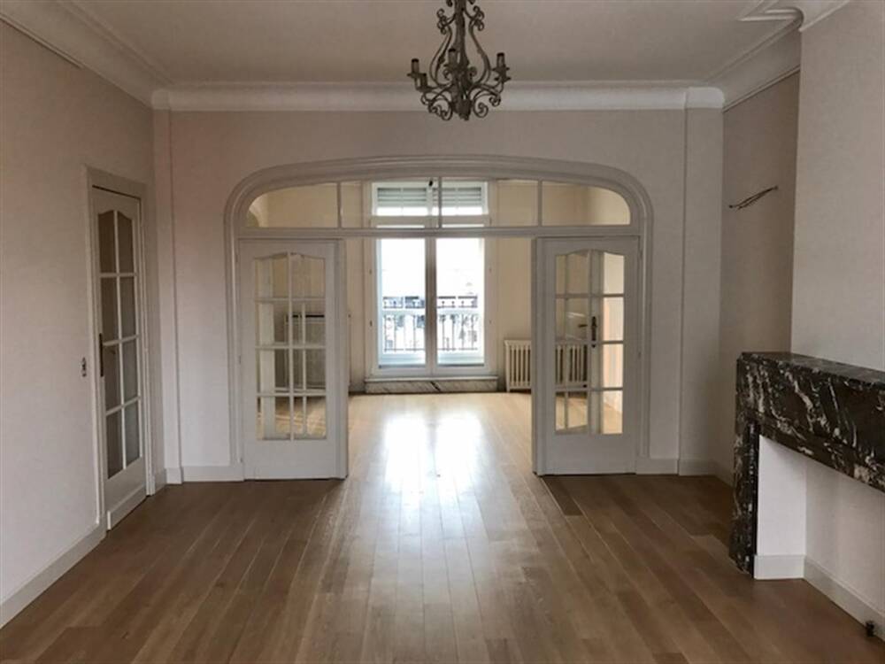 Appartement te  huur in Sint-Pieters-Woluwe 1150 3500.00€ 4 slaapkamers 210.00m² - Zoekertje 367059