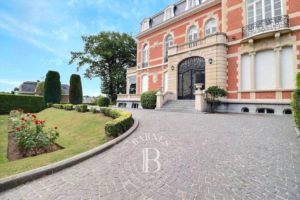 Handelszaak te  huur in Sint-Pieters-Woluwe 1150 15000.00€ 6 slaapkamers 900.00m² - Zoekertje 366905